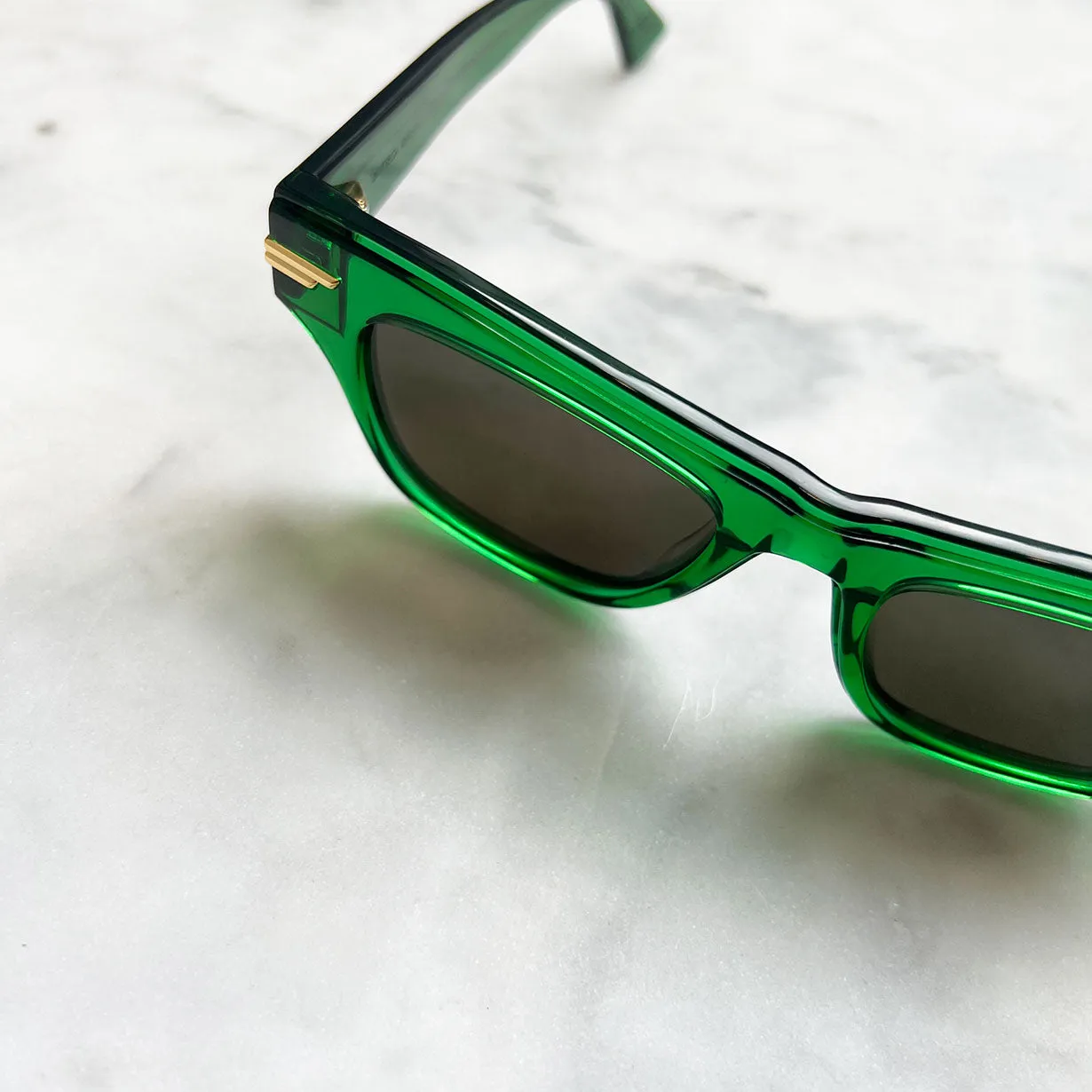 BV 1122 Sunglasses, Green (G)