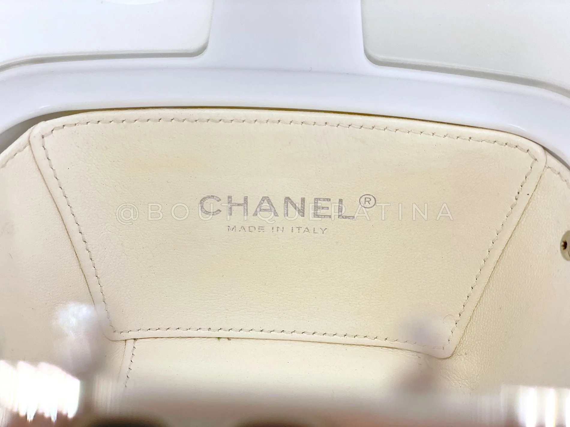 Chanel 2019 Gondola Minaudière Evening in the Mountain Clutch Bag White GVR