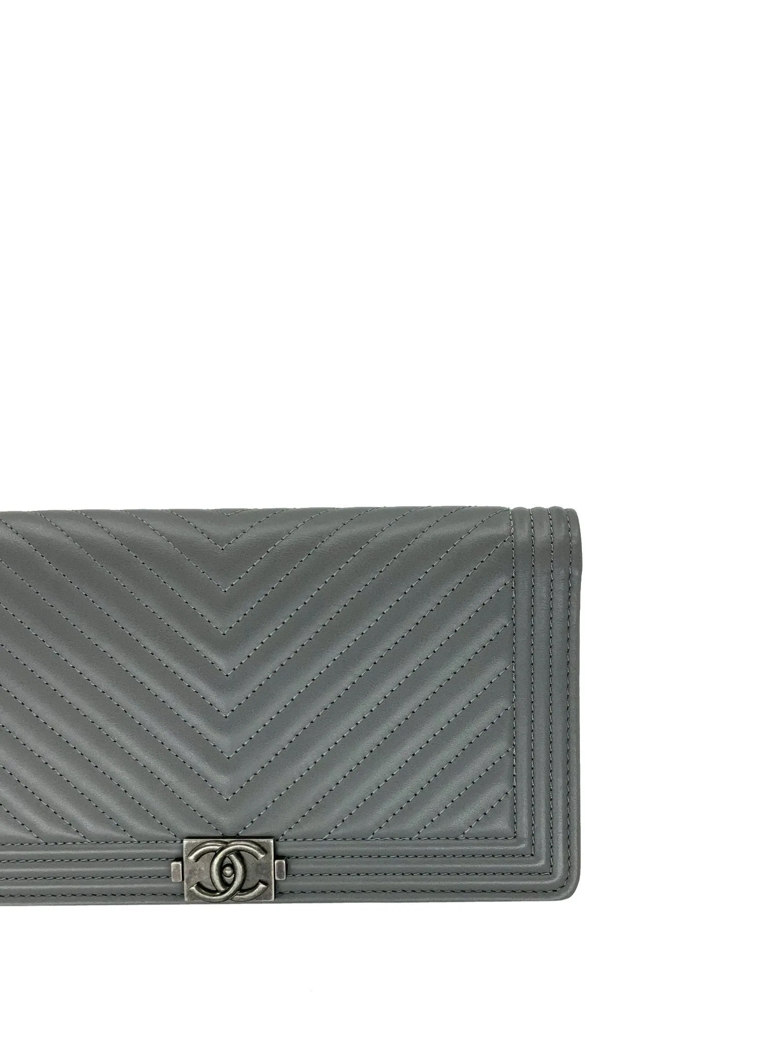 Chanel Quilted Chevron Lambskin Leather Long Boy Wallet﻿