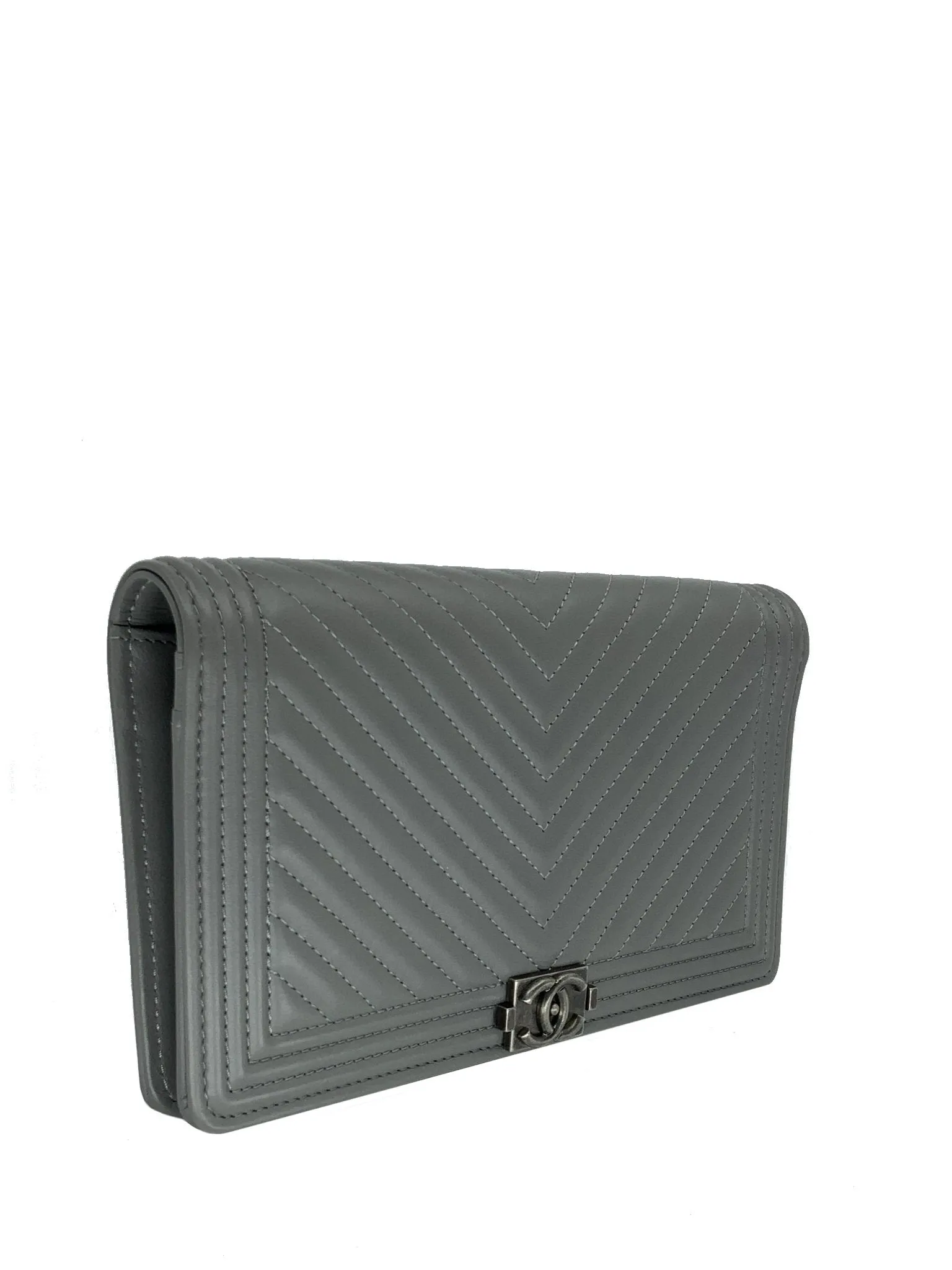 Chanel Quilted Chevron Lambskin Leather Long Boy Wallet﻿