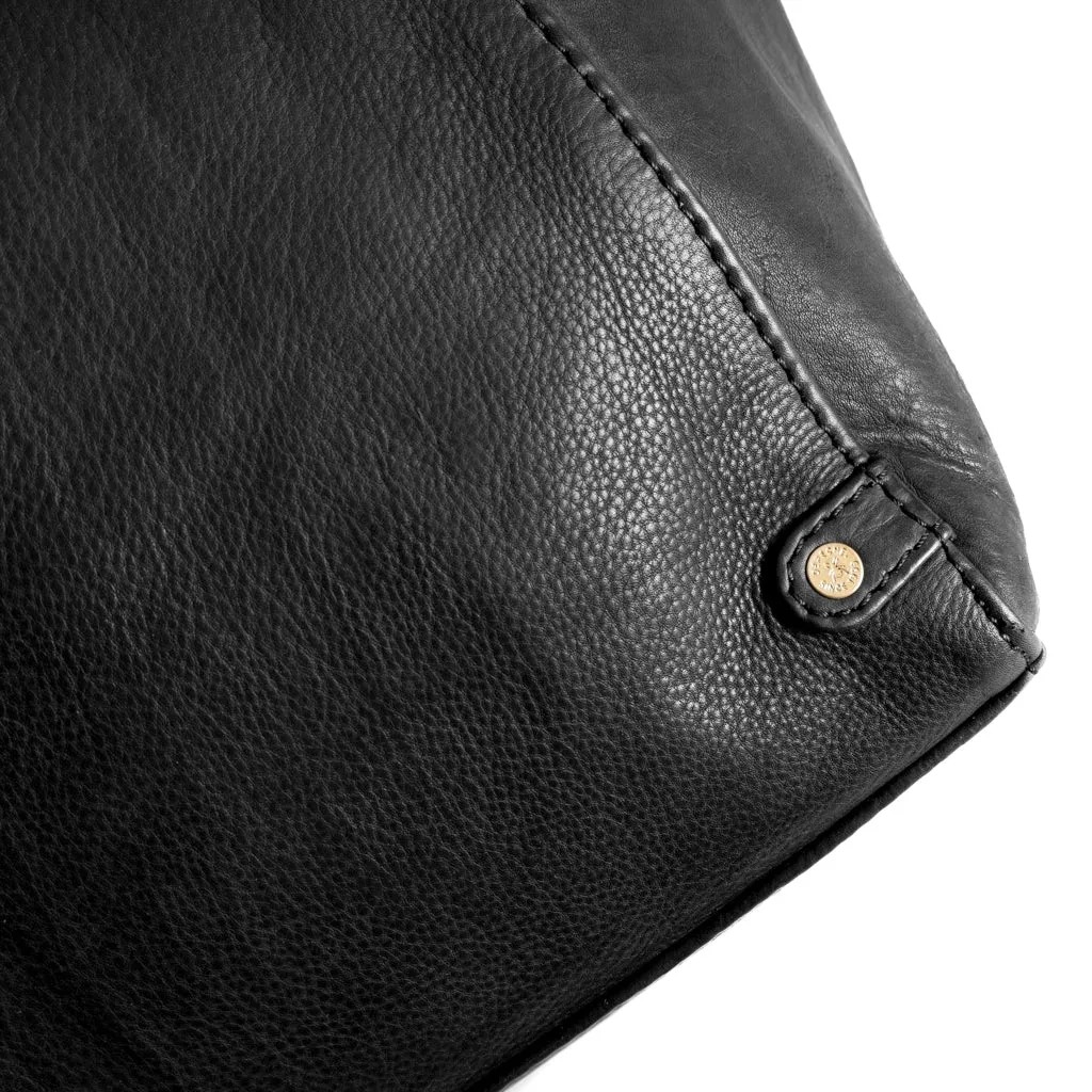 Classic leather shopper bag in timeless design / 15568 - Black (Nero)