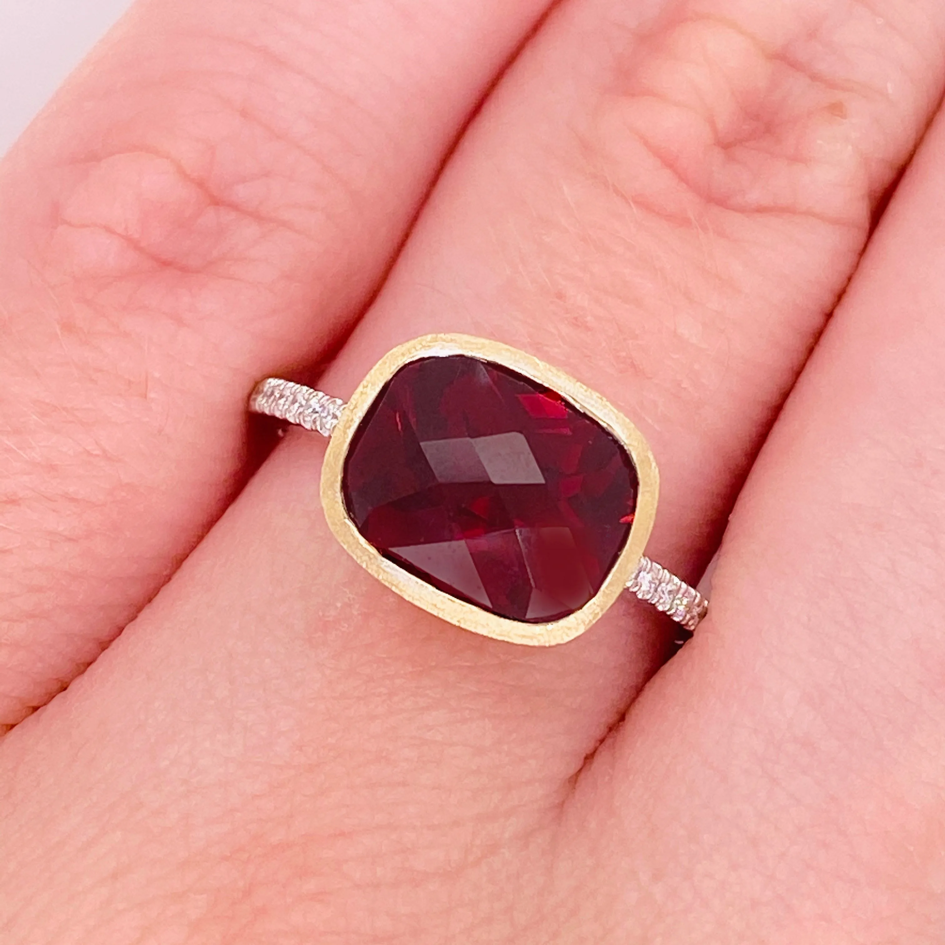 Garnet Bezel & Diamond Ring