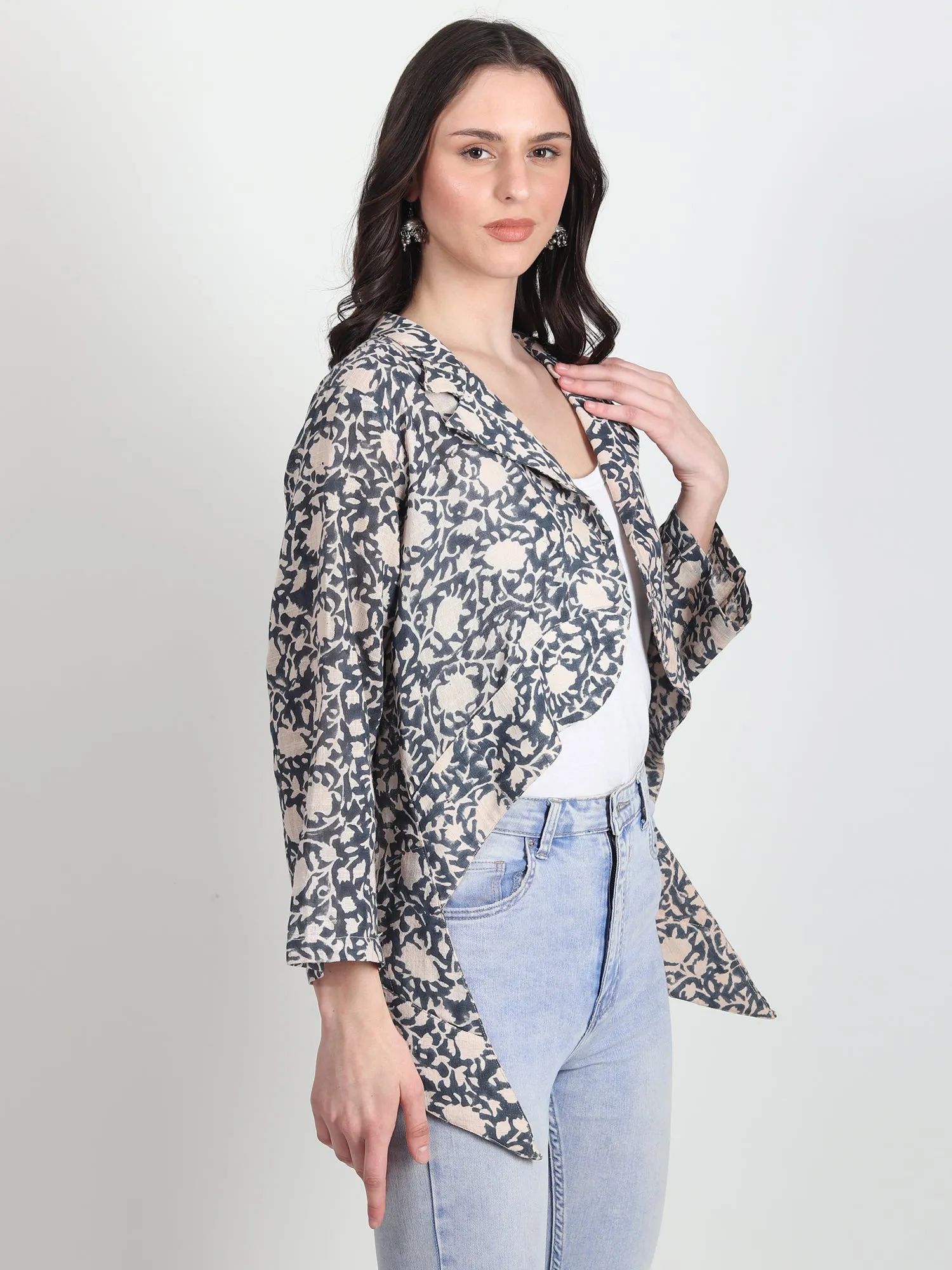 Innes floral Printed shrug