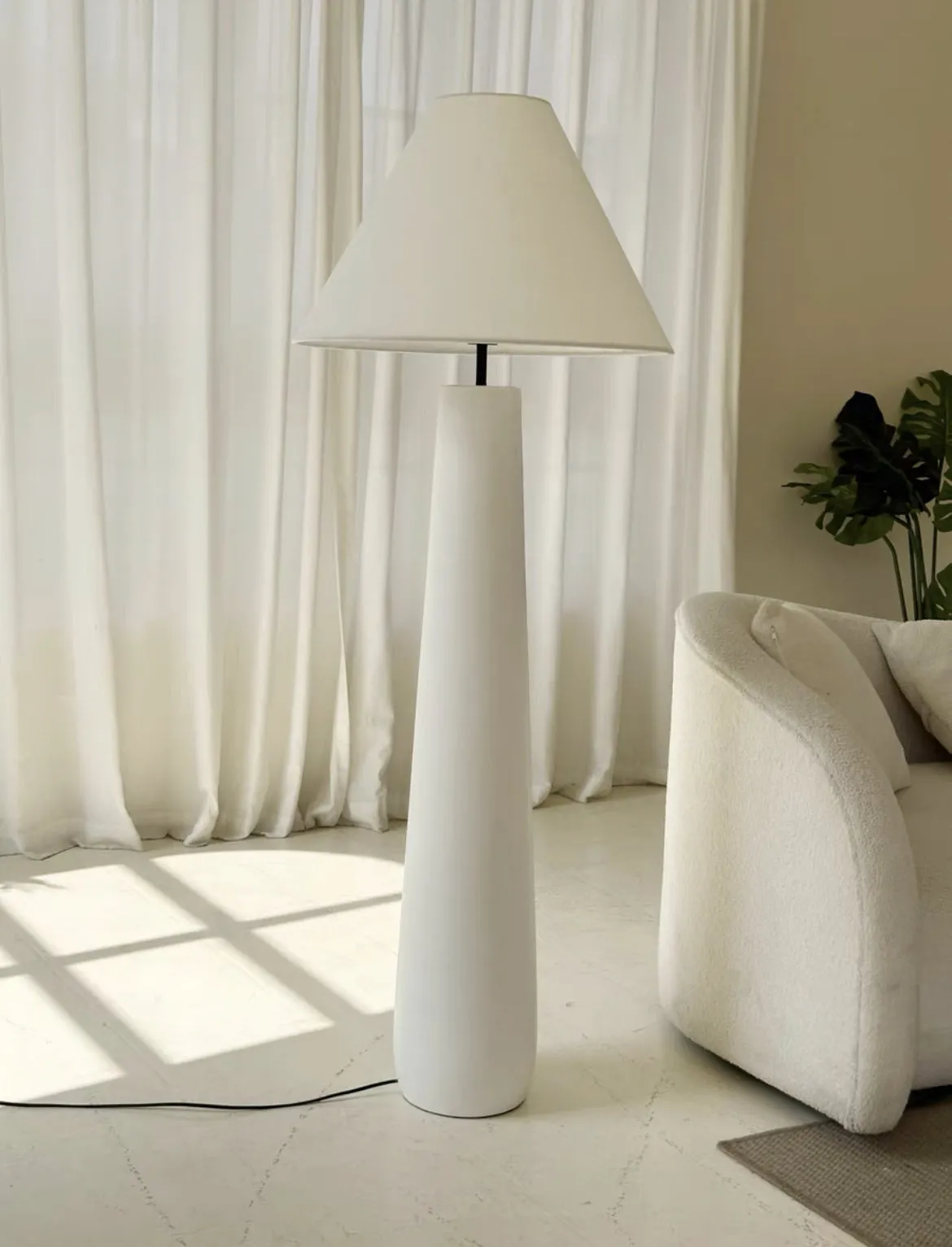 Ori Floor Lamp