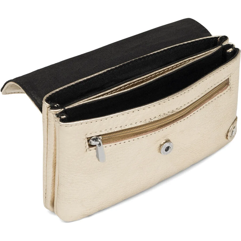 Purse/waist bag in soft leather and timeless design / 16046 - Champagne