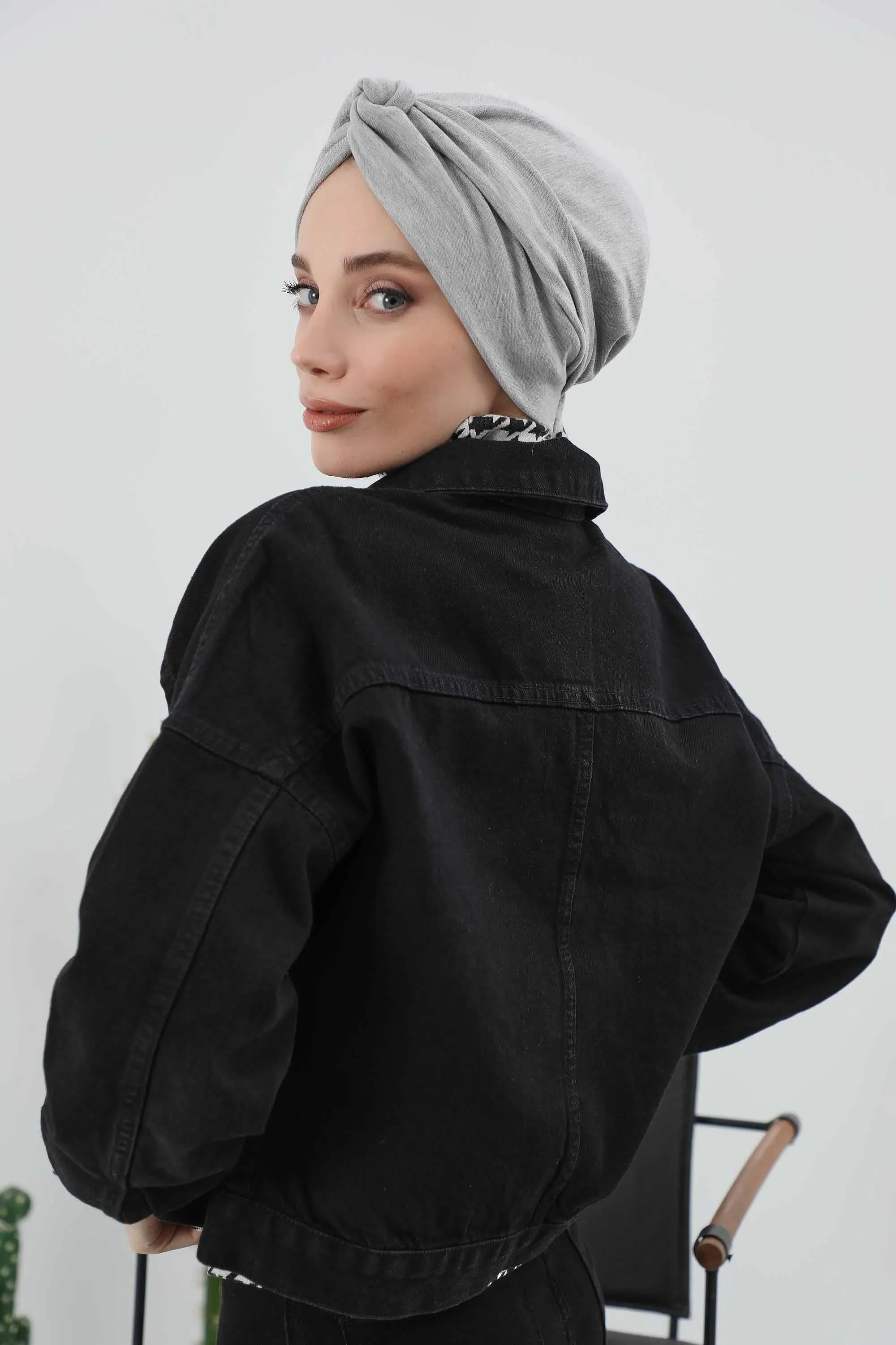 Stretchable Ribbed Winter Turban Bonnet for Women, Soft Polyviscose Headwrap, Cozy and Stylish Stretchable Headwrap for Cold Weather,B-4RB